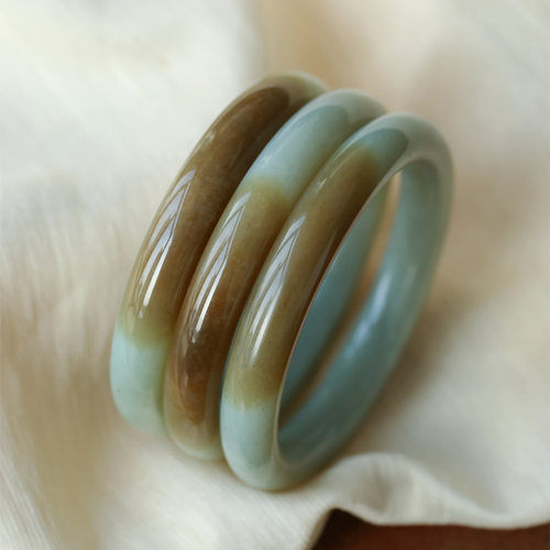 和田玉新疆料且末蓝飘糖特色手镯