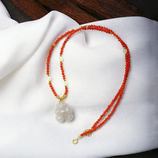 天然和田玉冰料烟灰雕刻莲花搭配南红珠链原创吊坠 玉石挂坠 女款