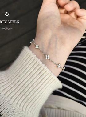 s925纯银镶钻四叶草手链