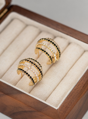 黑色多层C形耳圈轻奢高级感耳环气质精致独特设计S925银针耳钉女