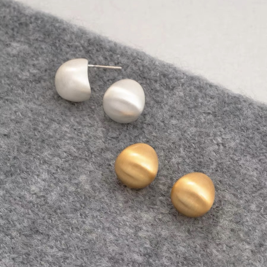 S925银针法式复古拉丝金属球球耳钉气质极简耳饰时髦高级感耳环新