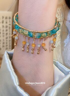 流苏女法式开口亚克力手镯宫廷风吊坠欧美手饰高级感水晶手环轻奢