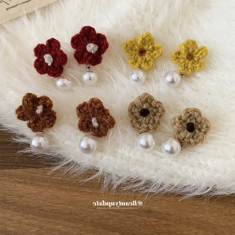 银针针织花朵珍珠耳钉秋冬温柔