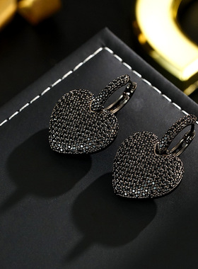 XKDDCT复古微镶锆石黑色爱心新年耳环高级感轻奢一款两戴时尚耳饰