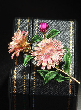 XKDDCT烤漆小邹菊花卉胸针小众小香田园胸花韩版防走光别针衣饰配