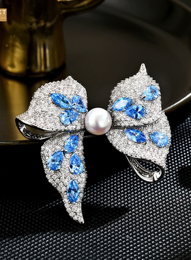 XKDDCT微镶锆石小清新蓝色结胸针小众设计感气质时尚胸花饰品GJj