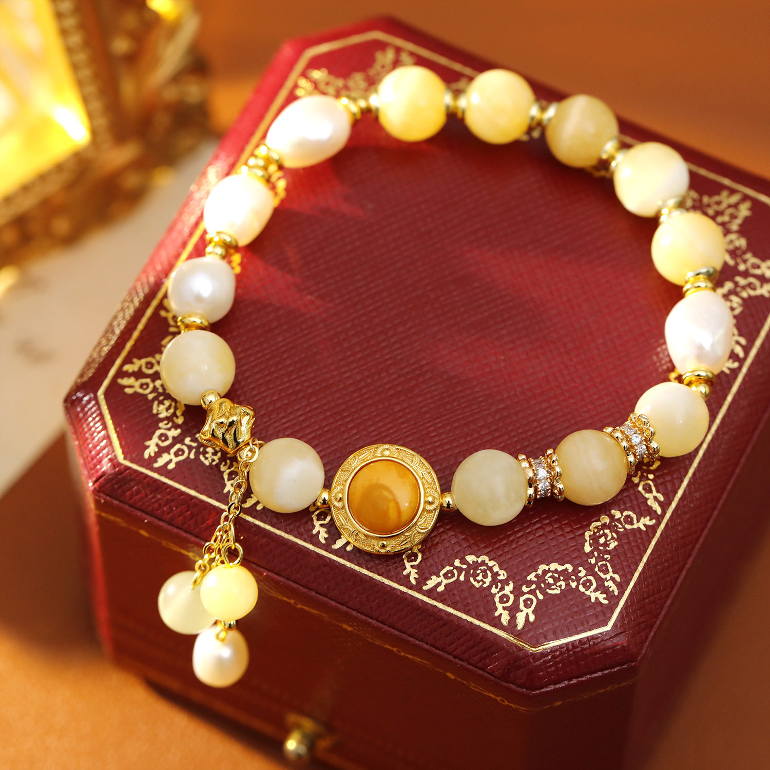 XKDDCT新款天然黄玉水晶灰月光手链女小众复古国潮风手串送女友闺