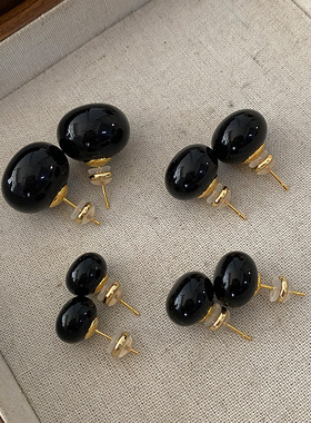 XKDDCT黑色扁平仿珍珠耳钉精致小巧设计感小众耳饰树脂耳环女FbW