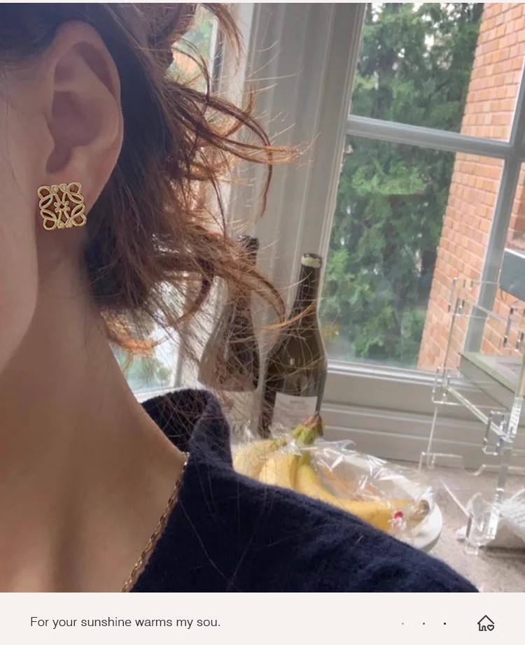 小香风金属女未镶嵌镂空小巧耳饰