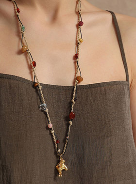 高级感小马吊坠彩色天然石编织绳长款项链女气质时尚颈链锁骨链