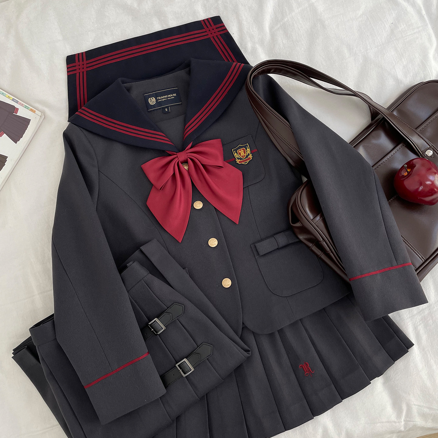 【月野HOUSE】*苹果颂歌*原创JK赤三本深灰色西式公主线收腰冬服