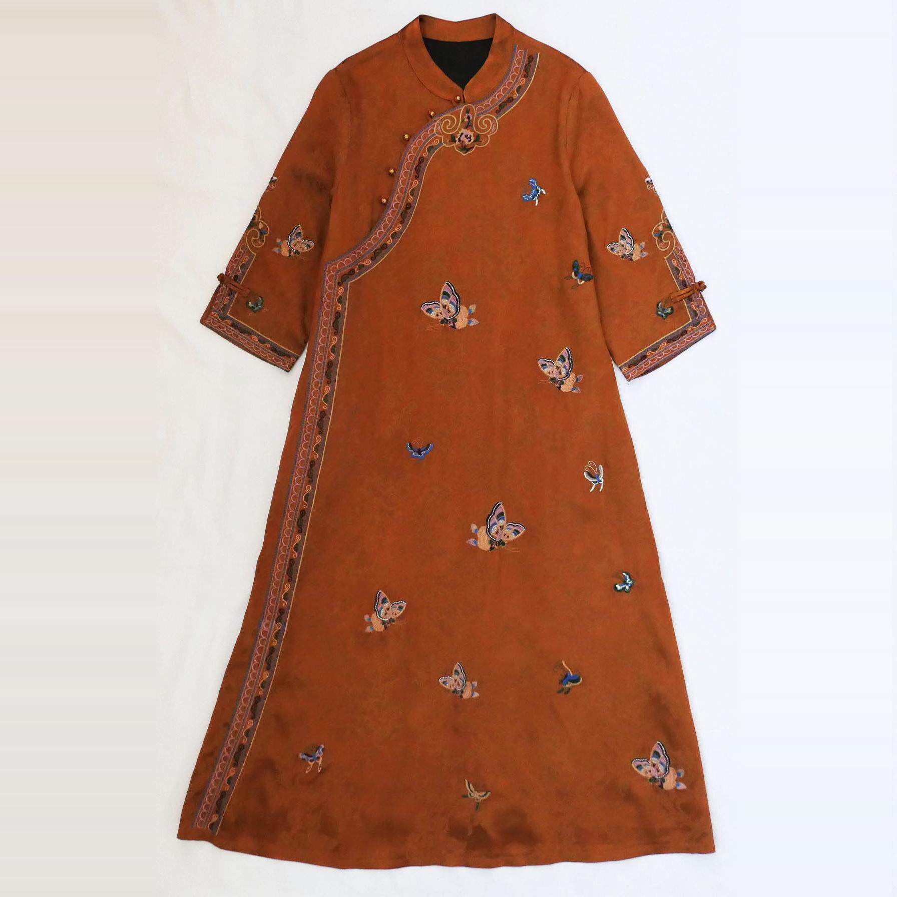 斜襟连衣裙大码长款刺绣花醋酸缎口袋民族风提花中式复女装重工