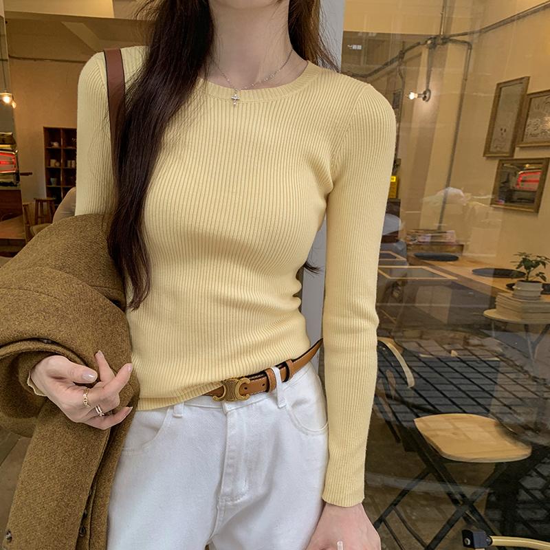 小清新~很好穿薄款修身坑条上衣