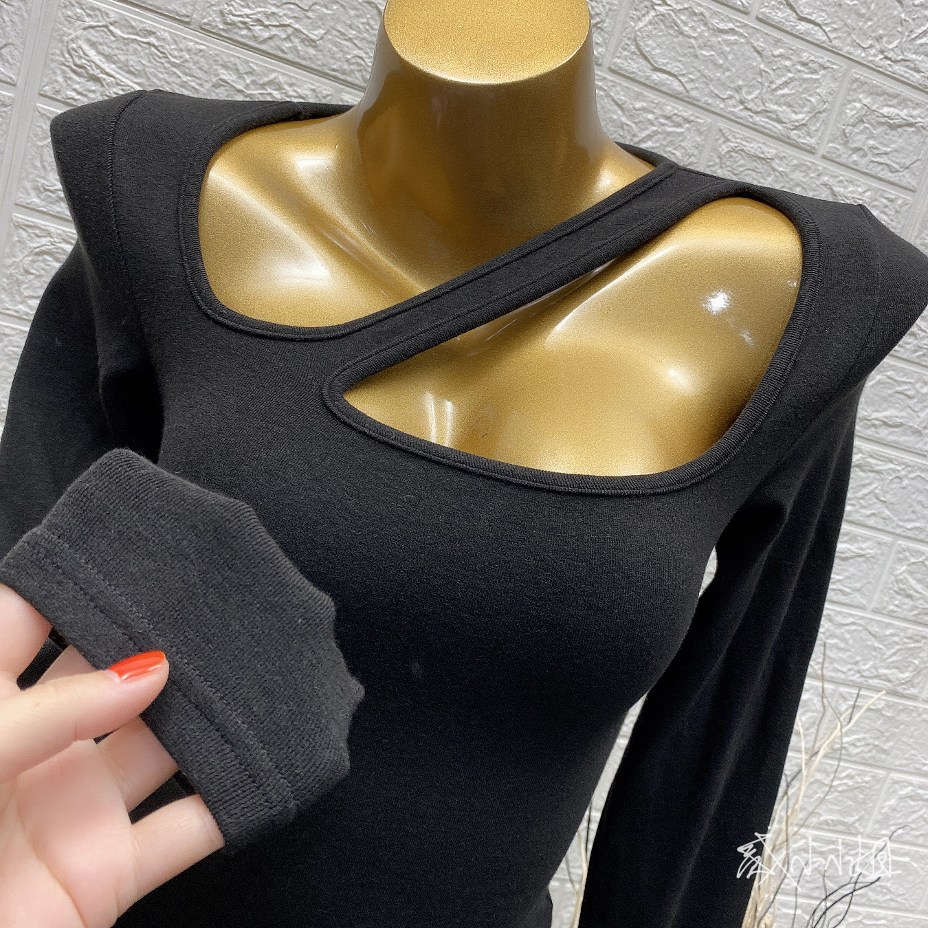 ins性感斜肩T恤打底上衣秋冬