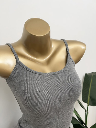 极简显高级U领上衣百搭好穿吊带