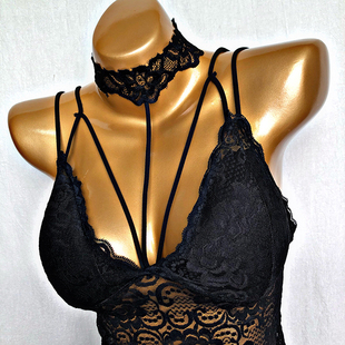 ins潮风很性感 2色现货 挂脖交叉美背蕾丝背心吊带～韩国2021女装