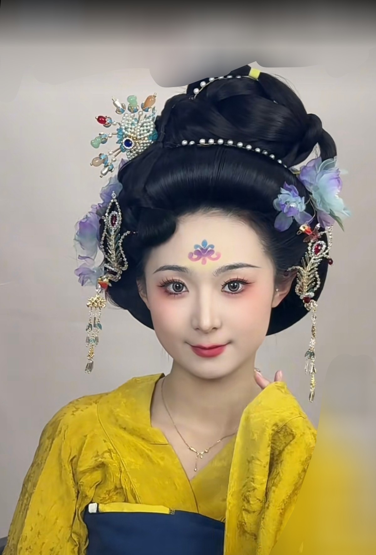 汉服头饰红楼梦同款九尾水晶珠凤敦煌配色凤凰头饰偏凤正凤女儿国图片