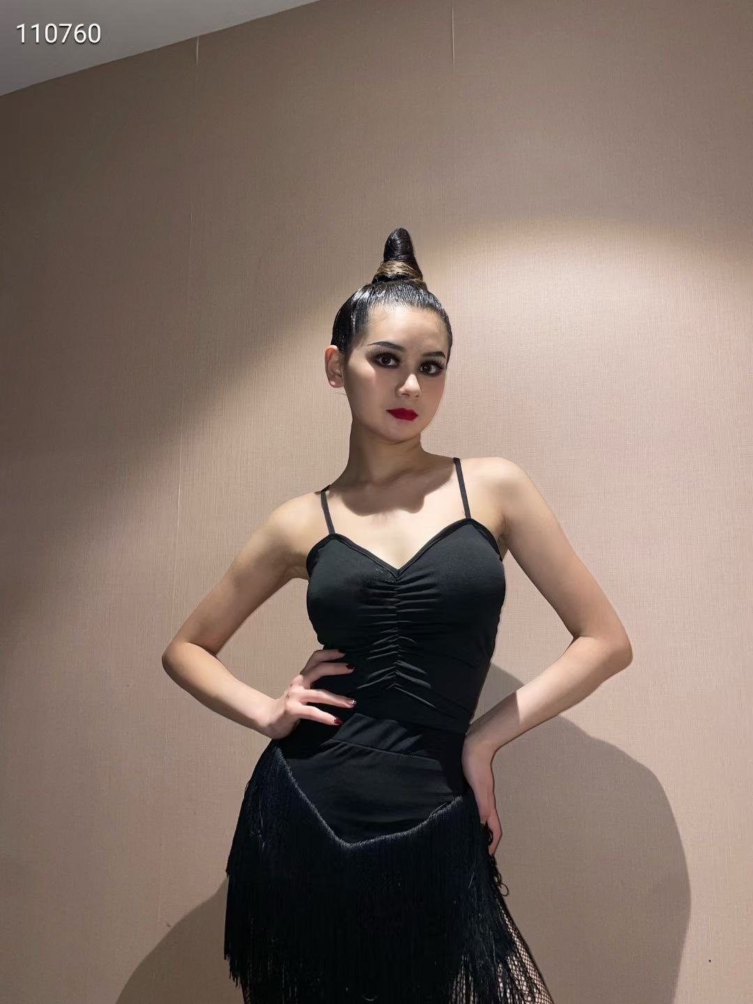 拉丁舞服吊带带胸垫底裤夏季练功服上衣女士成人摩登连体上衣百搭