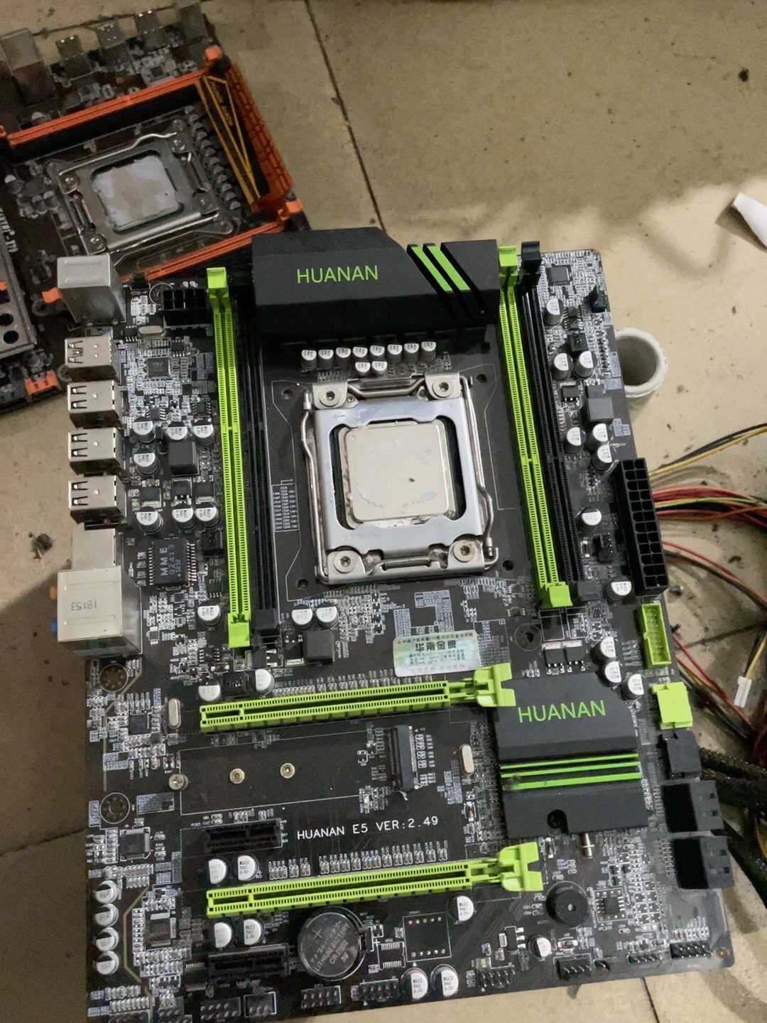 华南x79 主板?e5-1620处理器,一套出,成色如图,看