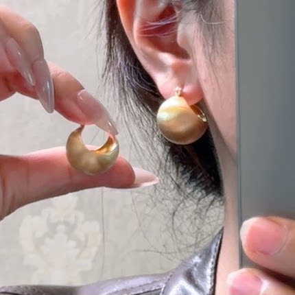 轻奢小众感拉丝哑光素圈豆豆耳环女时尚百搭气质耳扣耳钉耳饰