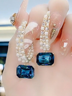 高级轻奢珍珠耳钉2023年新款潮气质蓝水晶耳环女纯银时尚爆款耳饰