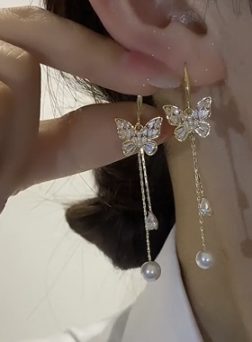 高级感银针蝴蝶猫眼石镶钻耳环