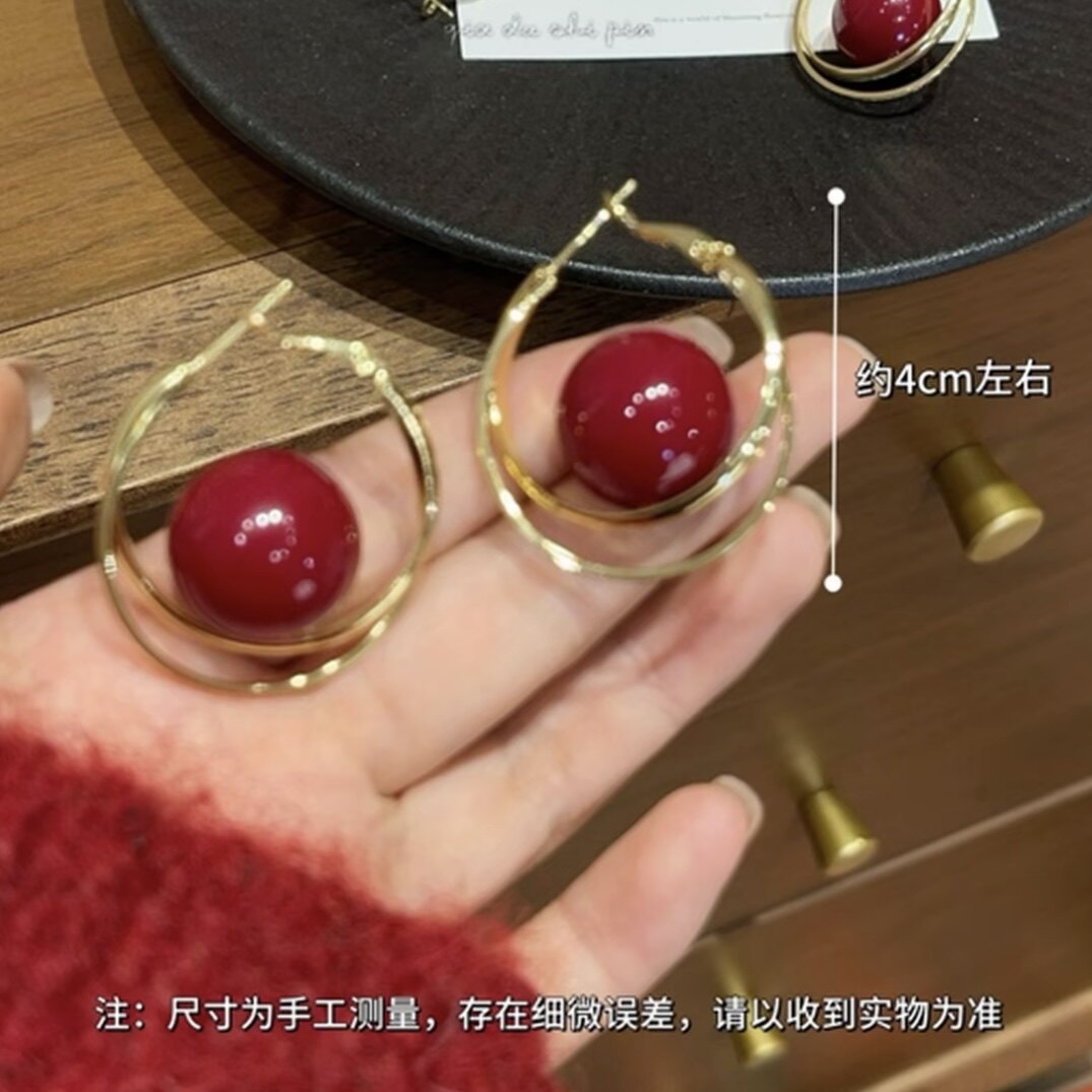 红色大珍珠耳钉女耳环小众设计感高级感2025年新年款洋气耳饰耳圈