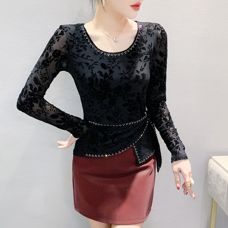 绑带下摆遮肚子显瘦百搭上衣2024秋冬网纱烫钻植绒印花长袖T恤女