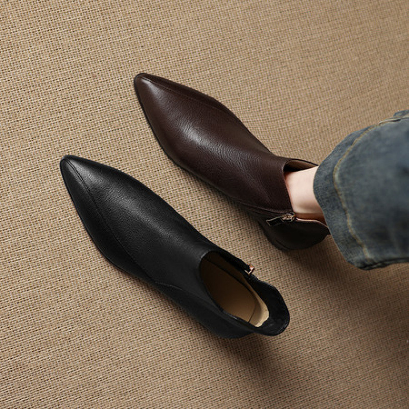 软羊皮复古棕色低跟短靴女秋冬款尖头后拉链小踝靴平底加绒马丁靴