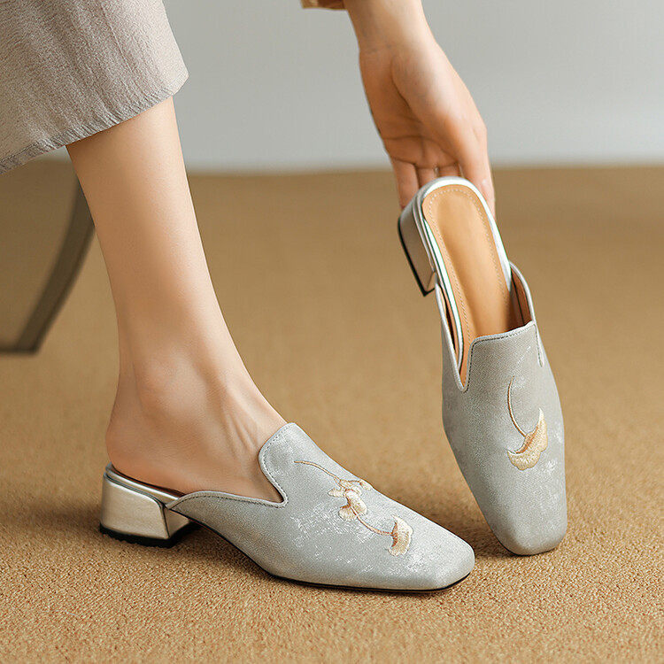 2024新款刺绣国风包头半拖鞋女时尚高级感外穿凉拖夏季平底新中式,童鞋/婴儿鞋/亲子鞋,帆布鞋,淘宝优惠券,粉丝福利购,淘宝优惠卷