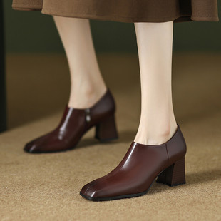 秋冬气质复古单鞋女深口方头牛皮粗跟高跟鞋棕色百搭英伦风小皮鞋