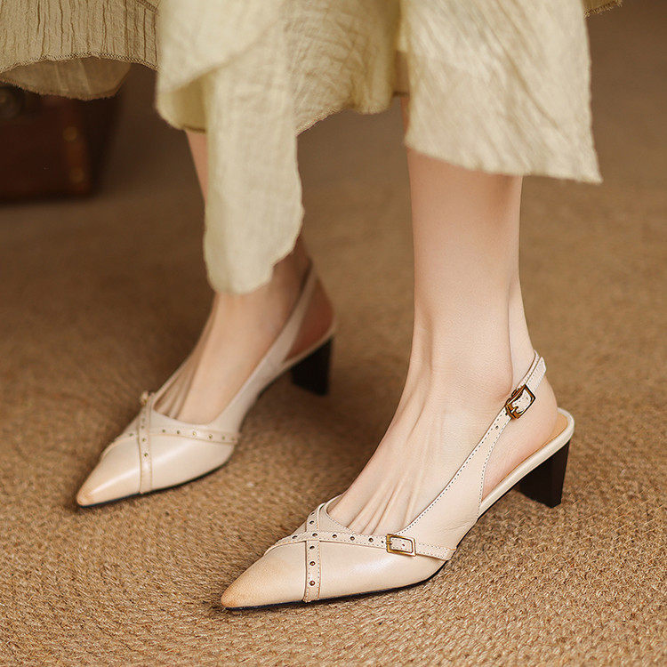 2025夏季新款法式尖头铆钉中粗跟气质配裙子女后空包头凉鞋,女鞋,马丁靴,淘宝优惠券,粉丝福利购,淘宝优惠卷