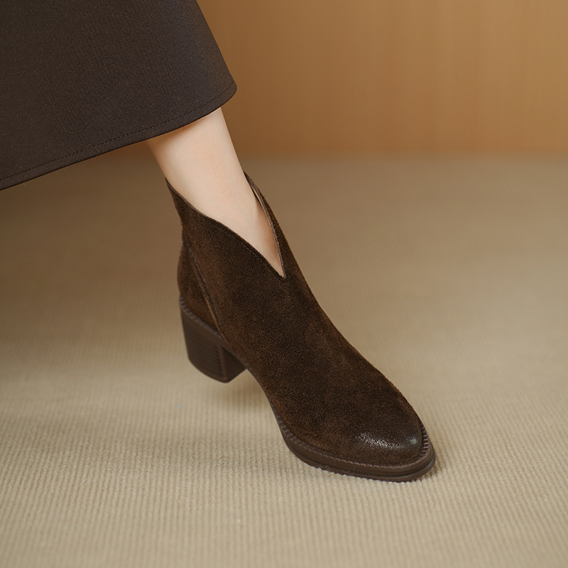 法式复古中跟小短靴女秋冬加绒真皮圆头短筒单靴子通勤V口及裸靴