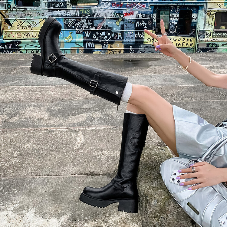 棕色粗跟长筒靴女2024年新款秋季英伦风厚底靴子女高筒复古骑士靴