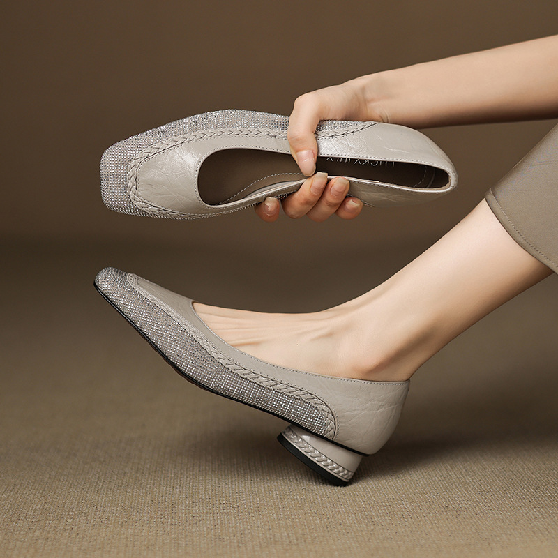 法式羊皮拼接浅口单鞋女2025新款小皮鞋真皮方头女鞋粗跟低跟瓢鞋