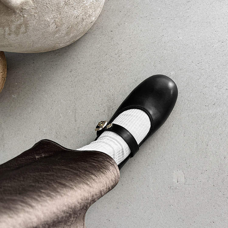 法式复古圆头平底单鞋女真皮舒适百搭玛丽珍鞋浅口低跟小皮鞋新款