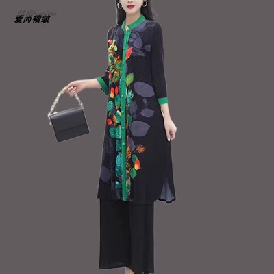 0三宅褶皱民族风盘口刺绣两件套