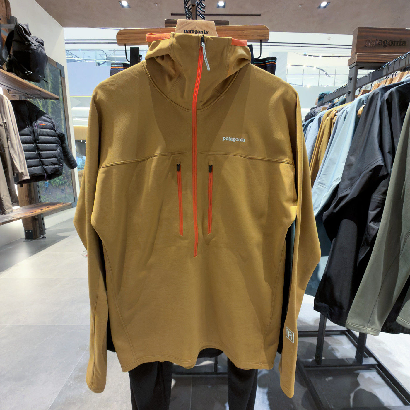 26巴塔哥尼亚Patagonia R1 Ultralight Hoody连帽抓绒透气超轻 男