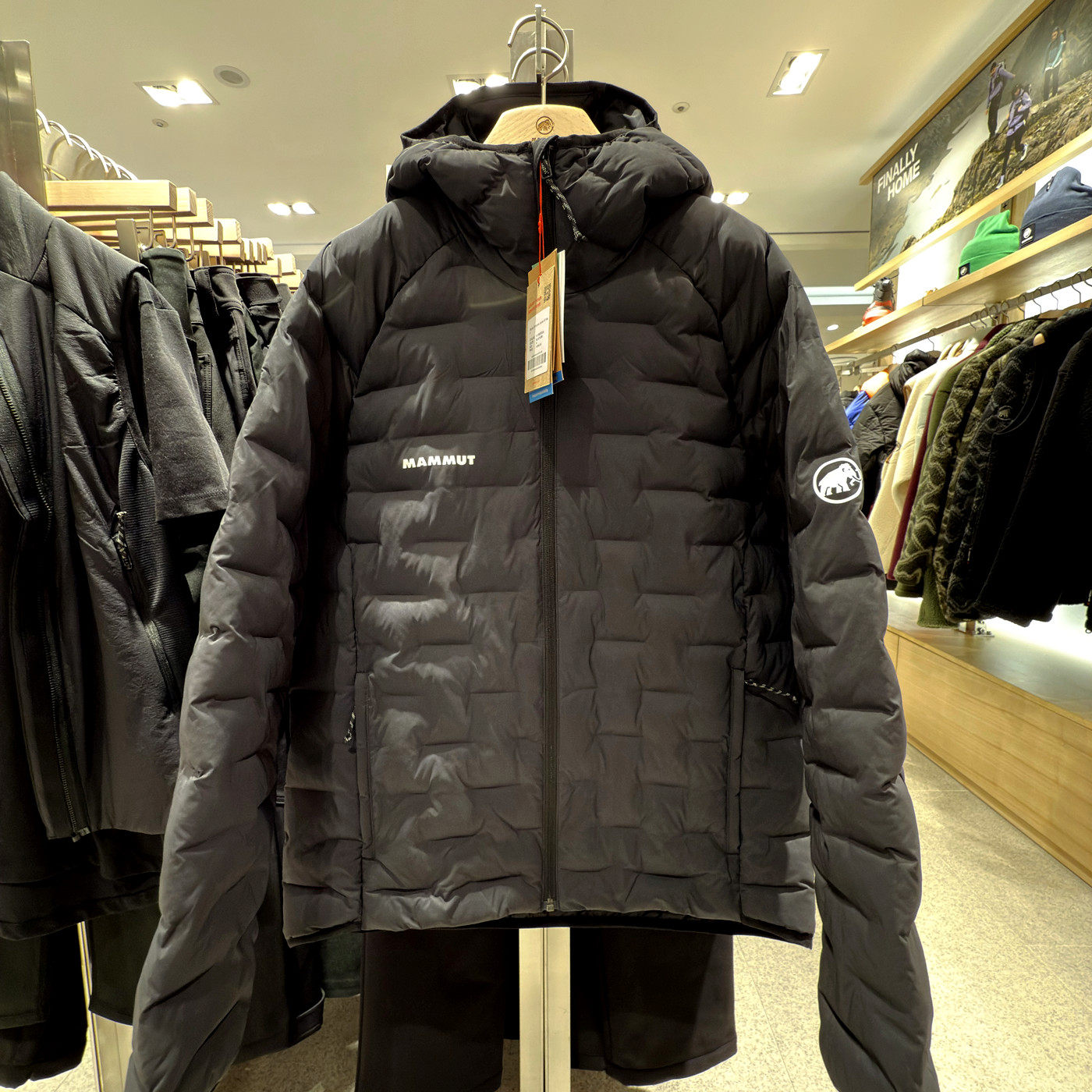 猛犸象SenderIN连帽棉服男