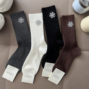 粗针双面烫钻饰品袜子欧货秋冬新款轻奢中高筒网红轻奢重工女袜