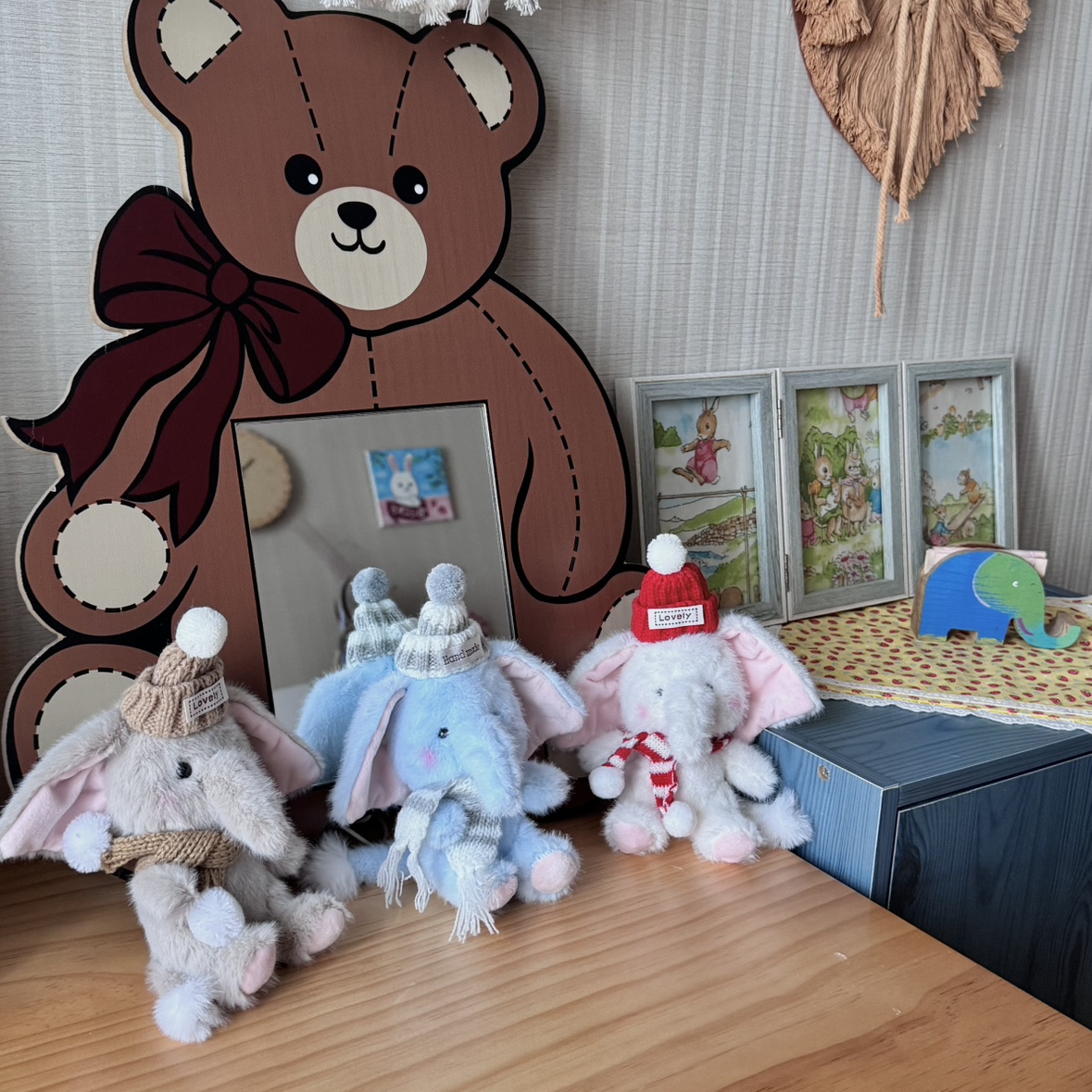 冬日小象可爱的圣诞节礼物