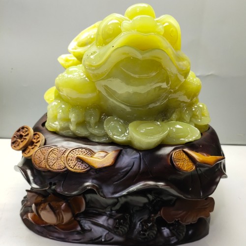 精品岫玉金蟾摆件寓意招财进宝整石整料玉石饰品