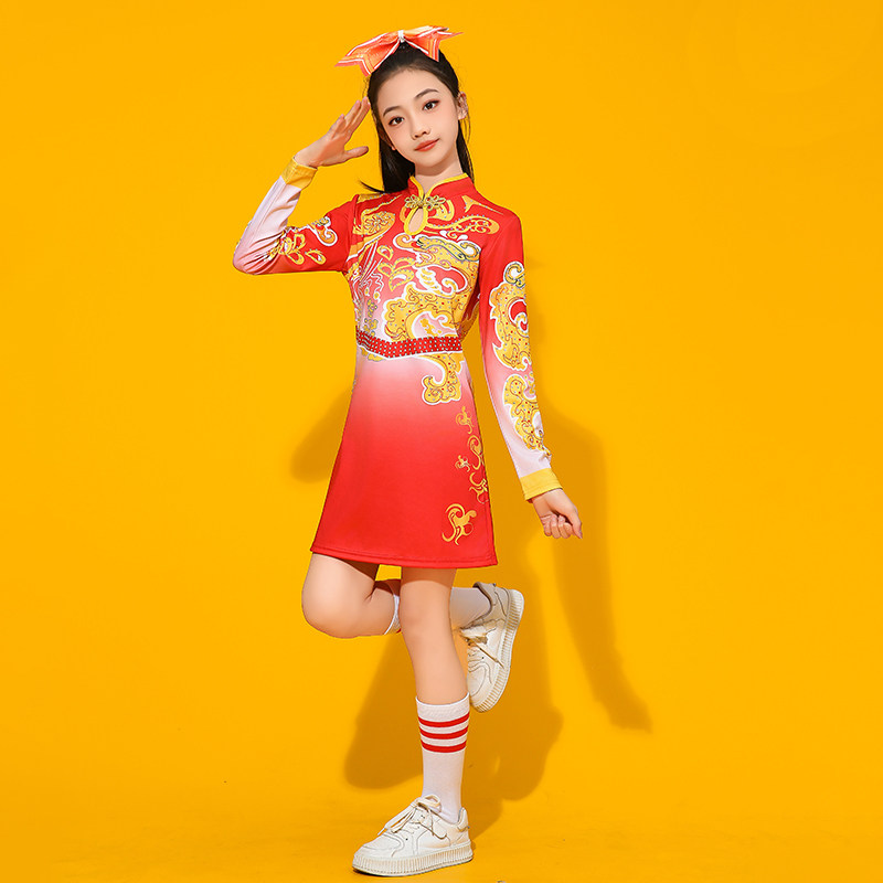 儿童啦啦操演出服中小学生
