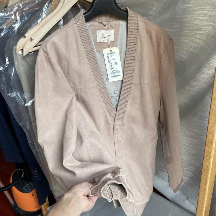 文艺第5气质驼色仿麂皮绒面V领