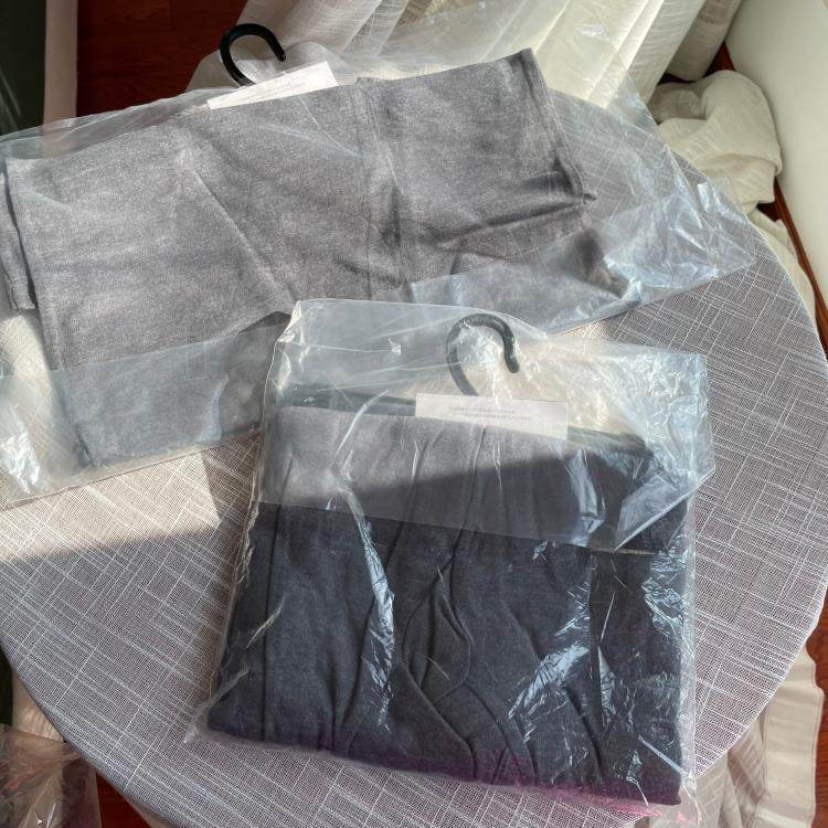 일일주문  스스로 발열하는 보온 속옷  대외 무역 하의 슈트 라운드 넥 가볍고 몸에 꼭 맞는 남녀 가을 옷과 긴 바지