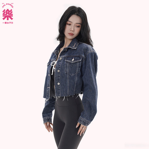 一乐女子力牛仔夹克短款翻领