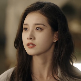 欧洲盛夏芬德拉郭宇欣白清枚同款爱心耳钉女轻奢小众设计耳饰潮