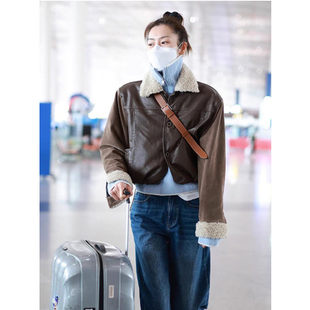 欧洲刘雯同款棕色羊羔毛皮衣外套女秋冬港风时尚皮毛一体短款机车