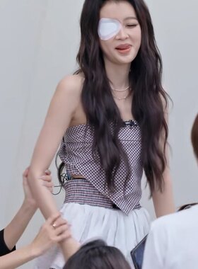 欧洲浪姐7乘风2026孙怡同款抹胸背心夏季无袖上衣短裙女衣服潮