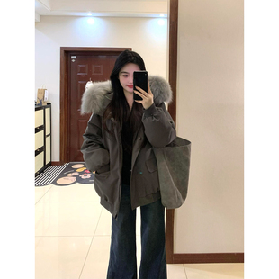 欧洲冬季加厚抗冻灰色大毛领羽绒服女短款连帽90白鸭绒内胆防过冬